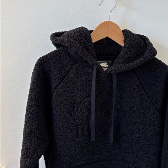 Roots Tops - ROOTS Black Sherpa Hoodie, Sz Small.